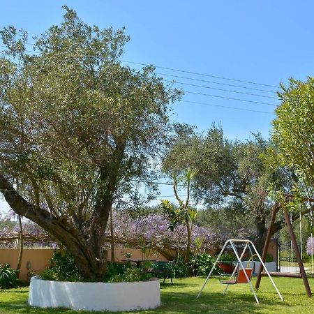 Giokos Appartement Ágios Matthaíos Buitenkant foto