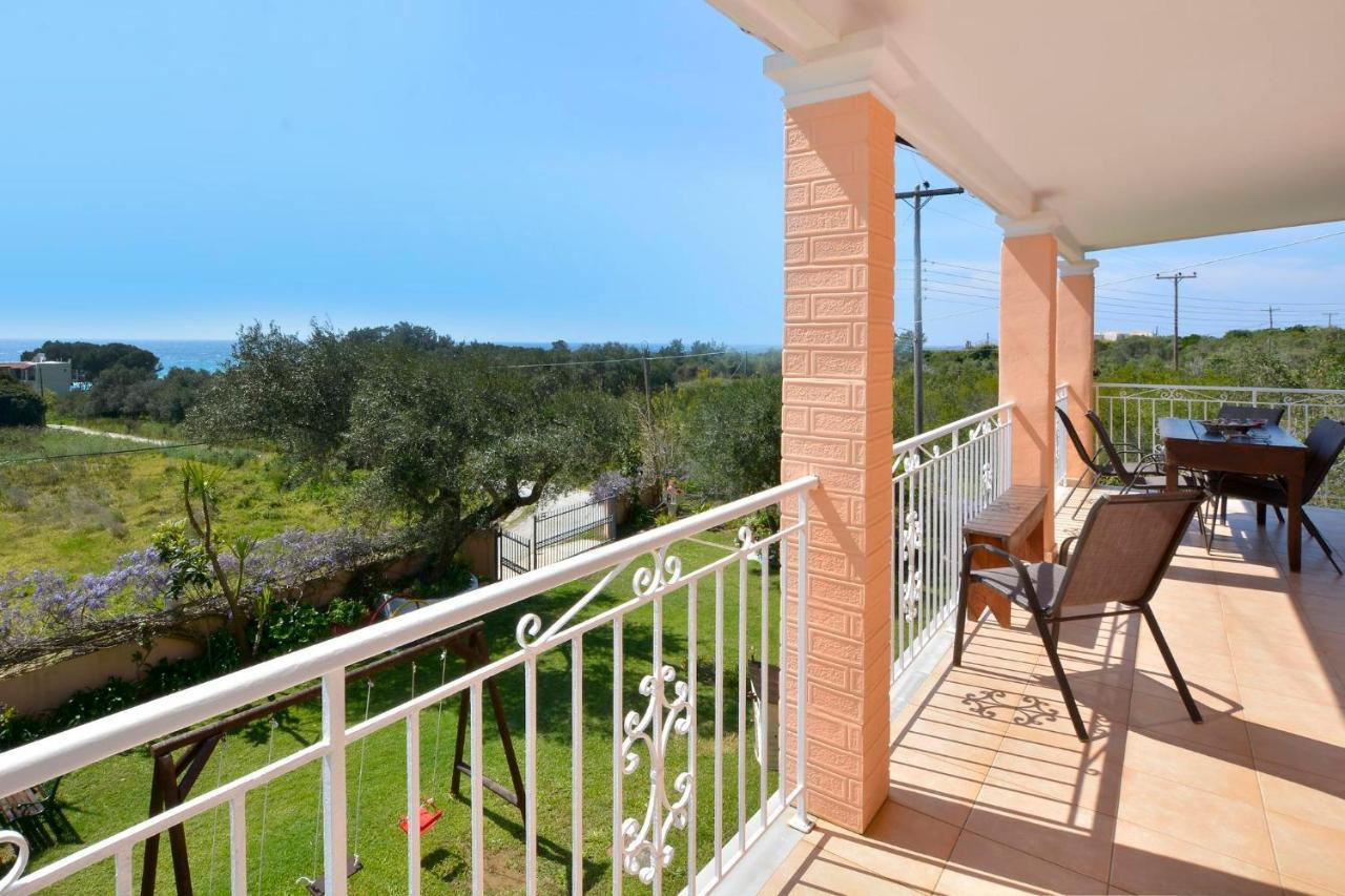 Giokos Appartement Ágios Matthaíos Buitenkant foto