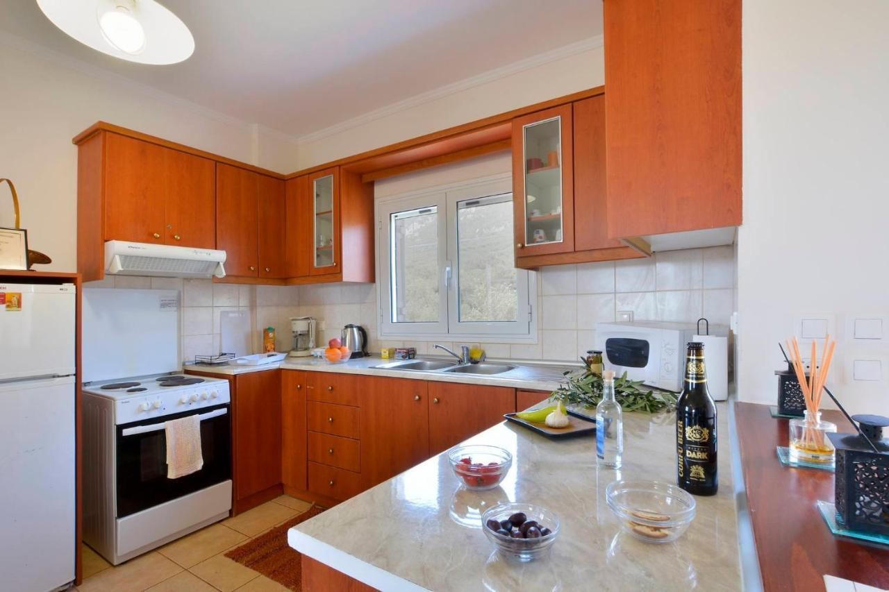 Giokos Appartement Ágios Matthaíos Buitenkant foto