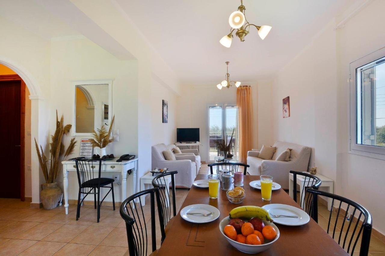 Giokos Appartement Ágios Matthaíos Buitenkant foto