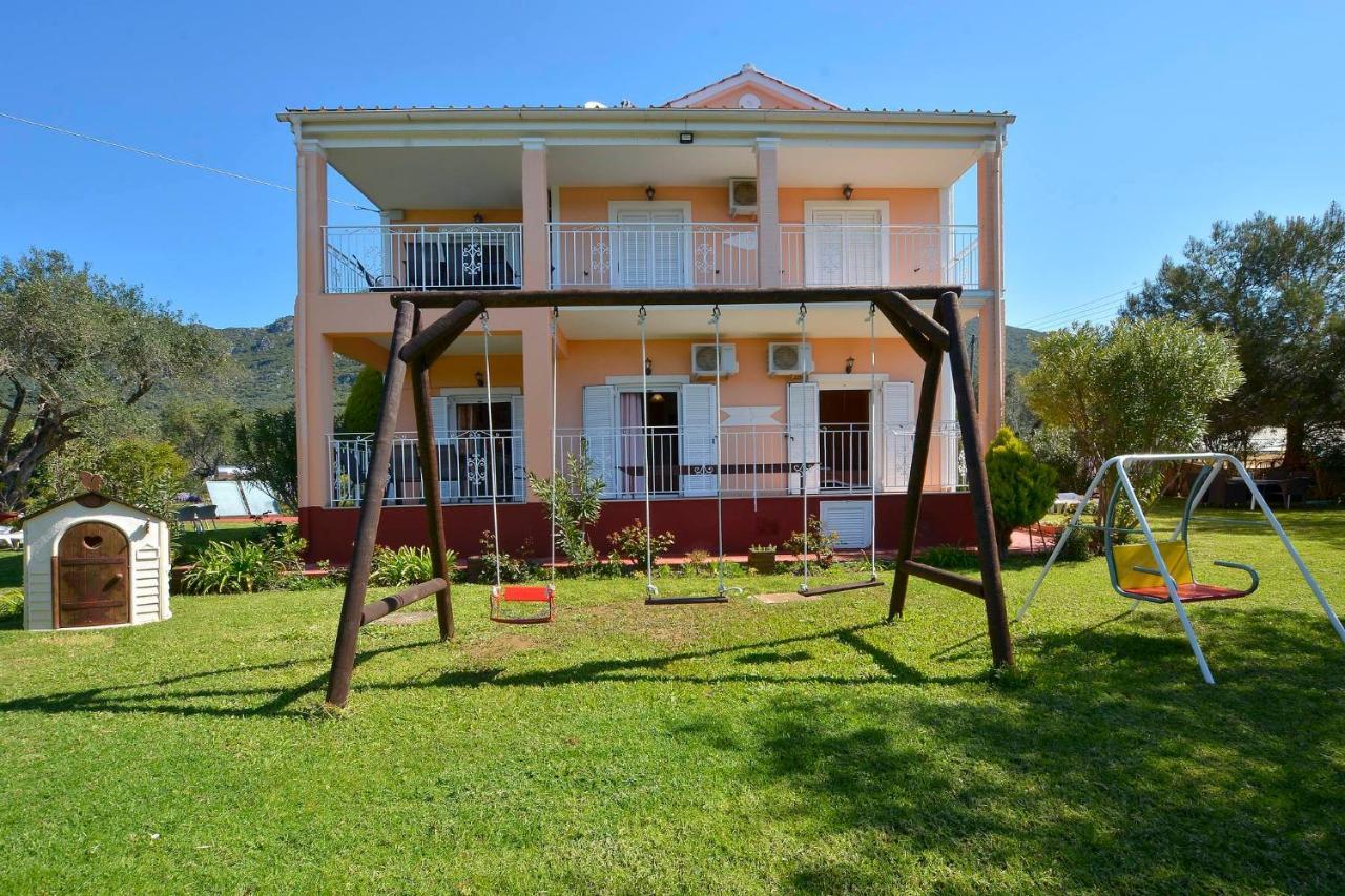 Giokos Appartement Ágios Matthaíos Buitenkant foto