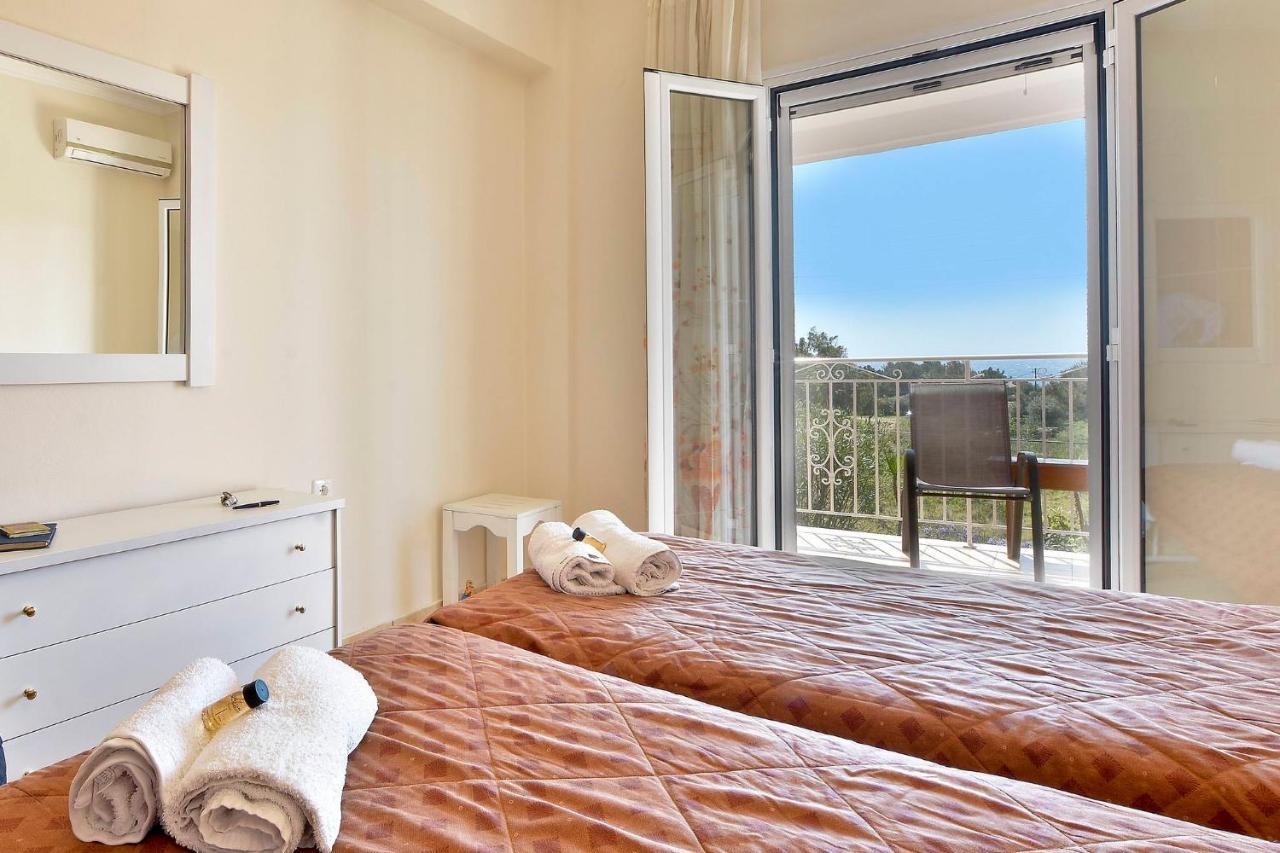Giokos Appartement Ágios Matthaíos Buitenkant foto
